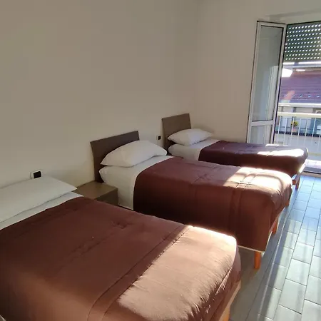 250 M Dal - Turati 98 - Free Wifi Daire